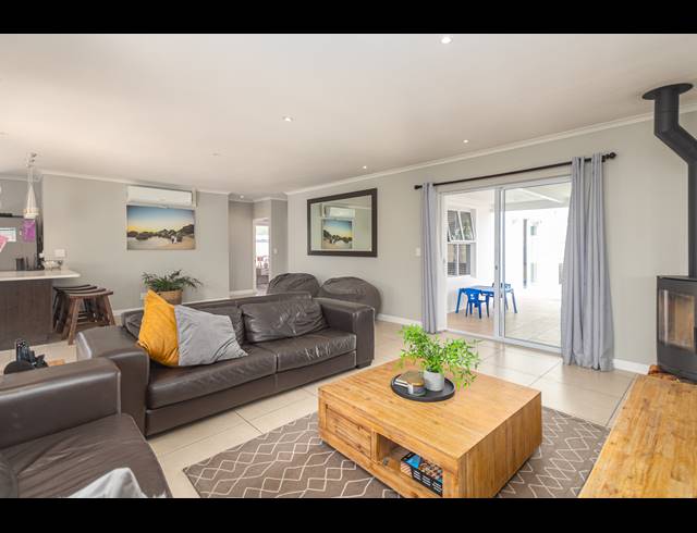 4 BEDROOM FREESTANDING SOLD IN SUNNINGDALE